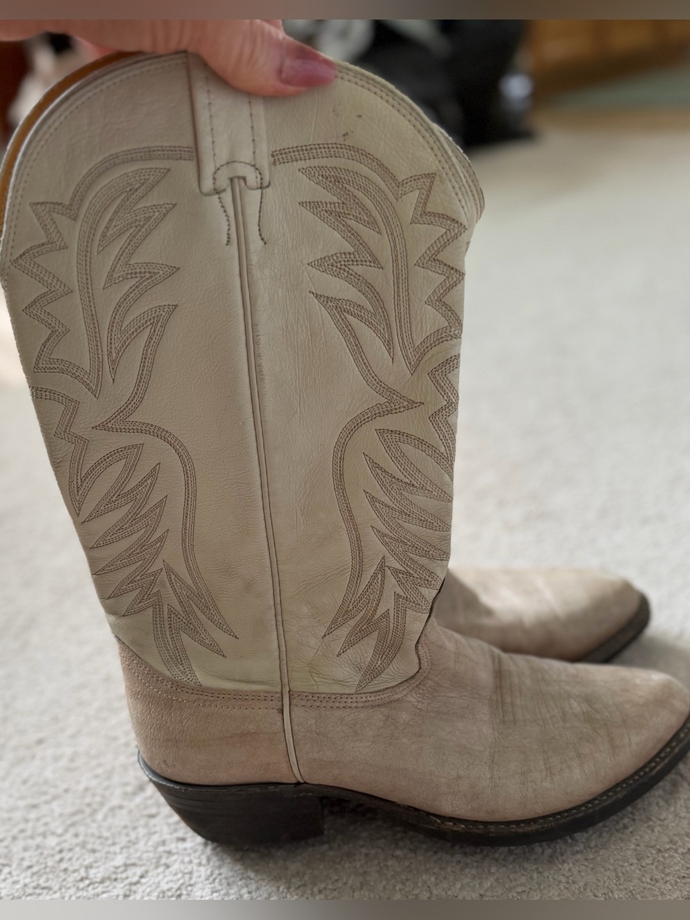 Vintage Nocona leather Cream Western Embroidered Cowboy Boots